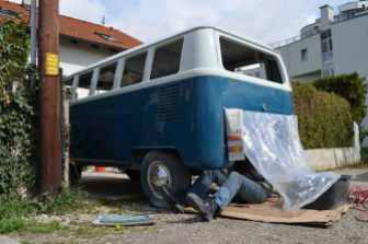 sanding-engine-room-volkswagen-t1-split-bus